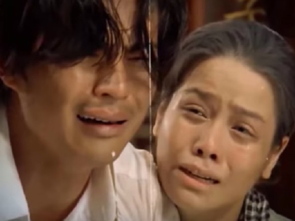 Tiếng sét trong mưa: Rò rỉ ảnh Thị Bình ôm con trai khóc nức nở, fan vỡ òa đoán chuyện ngủ với em gái bị bại lộ