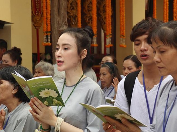 Bất ngờ với cuộc sống giản dị hiện tại của Angela Phương Trinh sau những ồn ào đời tư
