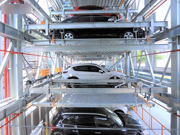 Cận cảnh bãi đỗ xe 6 tầng thông minh, tự động xếp hình đầu tiên ở Đà Nẵng