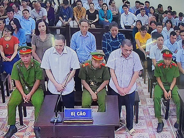Xét xử gian lận thi cử Hà Giang: Tiết lộ danh tính 'Lão Phật gia'