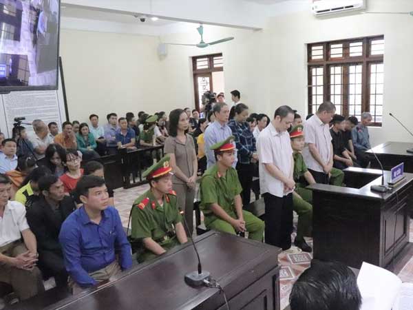 Vụ gian lận điểm thi Hà Giang: 19 người bất tuân lệnh tòa