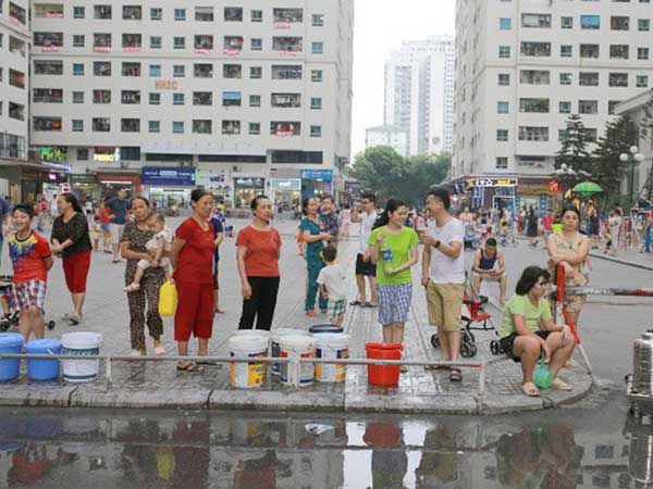 Nước sạch sông Đà bốc mùi lạ: Vẫn chưa rõ nguyên nhân