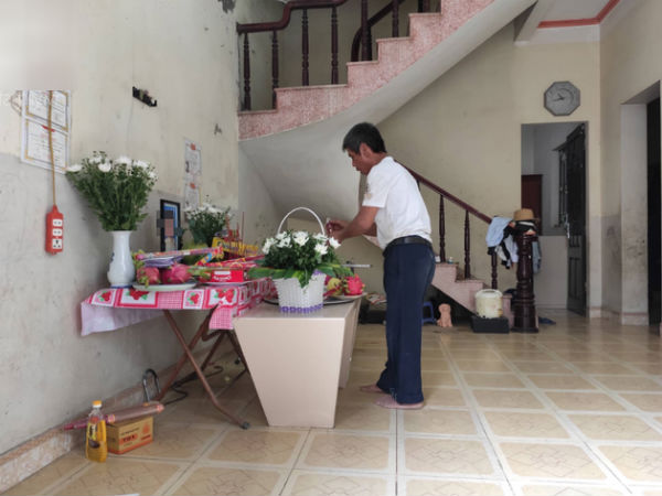 Tang thương gia đình có 2 bé gái chết đuối trong lúc chơi đạp vịt ở Hà Nội: 'Cùng một lúc, tôi mất cả cháu nội, cháu ngoại'