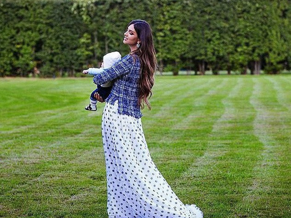 Hoa khôi Nga khởi kiện cựu vương Malaysia, đòi xét nghiệm ADN chồng cũ và con trai
