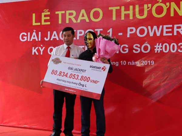 Một người đàn ông Nghệ An trúng Vietlott hơn 80 tỉ đồng