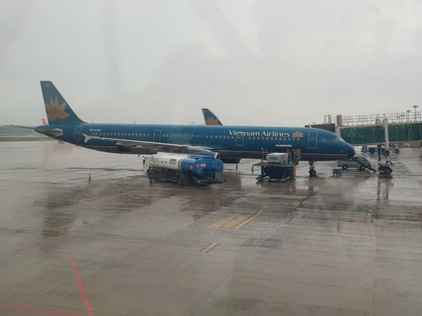Máy bay của Vietnam Airlines 2 lần hạ cánh xuống Sân bay Đà Nẵng không được