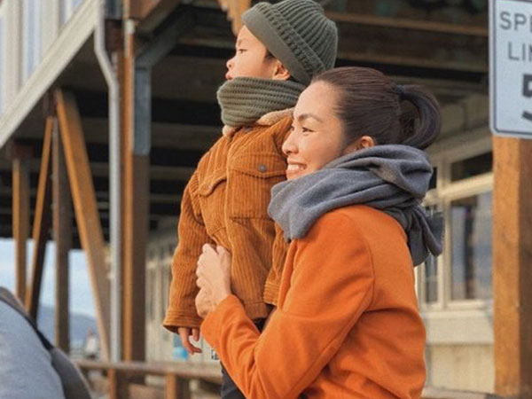 Tăng Thanh Hà khoe khoảnh khắc cực tình cảm bên cạnh con trai, hé lộ cận khuôn mặt bé: Soái ca tương lai đây rồi!