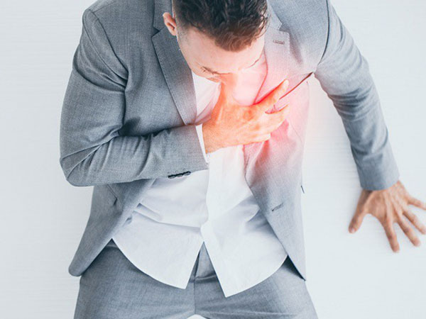 Suýt mất chồng chỉ vì không biết sơ cấp cứu ban đầu khi bị đột quỵ, người vợ trẻ ngậm ngùi đúc rút kinh nghiệm