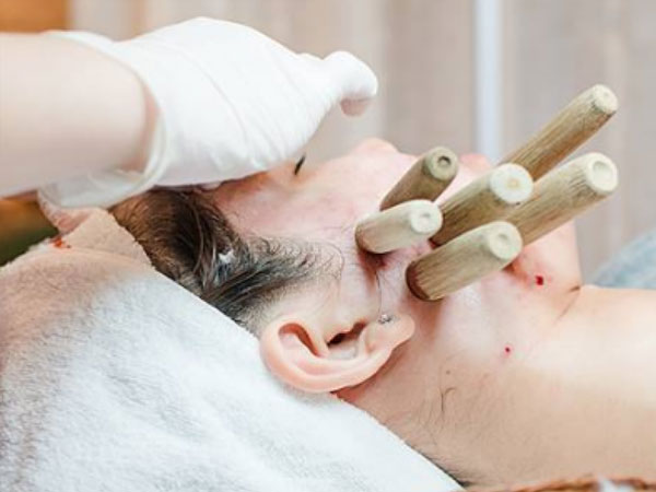Hút mụn bằng ống tre đang rầm rộ tại các spa: Chuyên gia cảnh báo những ai muốn làm cần chú ý điều này