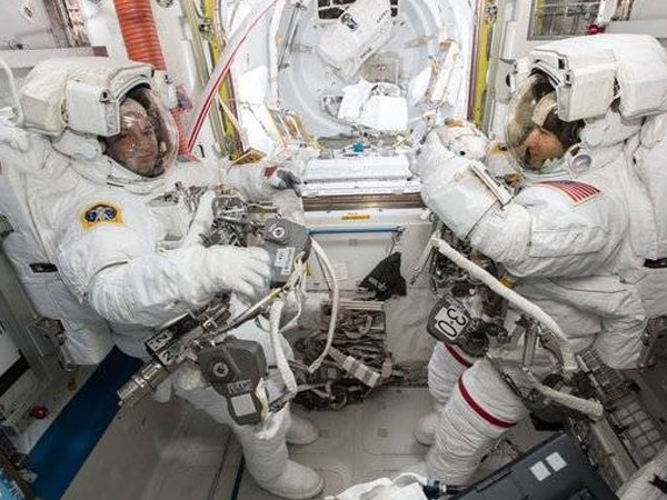 NASA làm nên lịch sử ngoài không gian