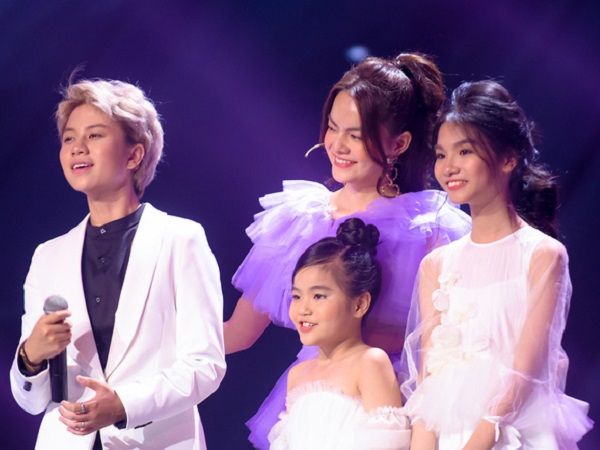 The Voice Kids: Bảo Hân 'Về nhà đi con' khoe giọng ngọt ngào khi kết hợp cùng học trò Phạm Quỳnh Anh