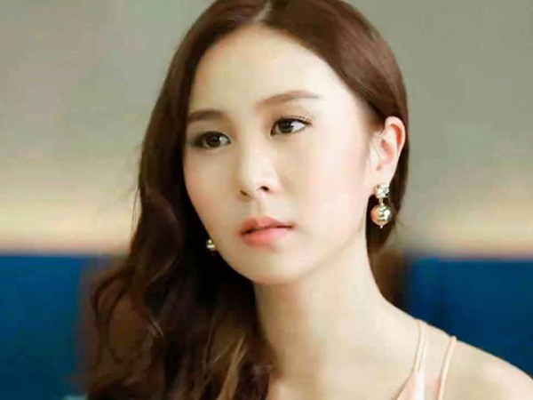 Một lần vào khách sạn, ở quầy lễ tân vợ ngỡ ngàng gặp mẹ chồng đang check-out, nhưng câu chuyện đằng sau mới sốc