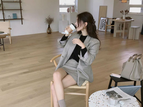 Trời se lạnh là phải lôi ngay áo dài tay nhẹ nhàng ra diện, chỉ cần mix cực đơn giản đã có cây đồ siêu xinh