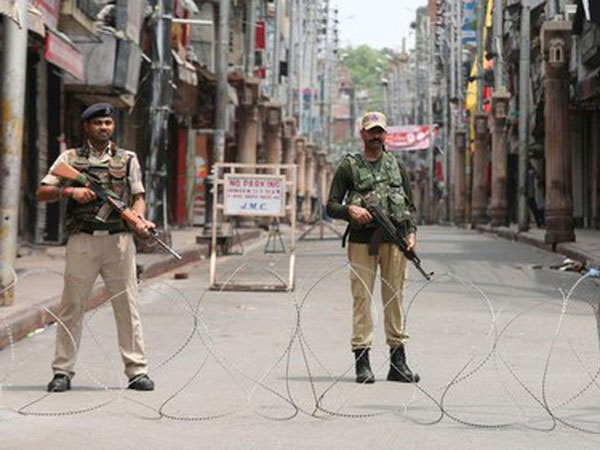 Pakistan-Ấn Độ nã súng nghiêm trọng tại biên giới Kashmir