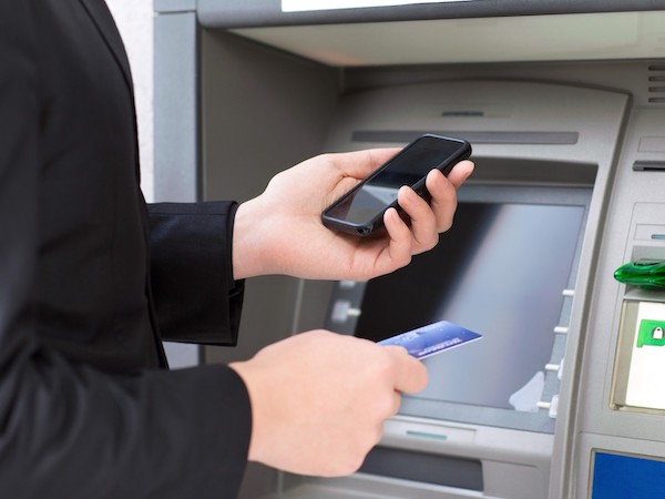 Cảnh báo: Các thủ đoạn lừa đảo cực tinh vi hòng chiếm dụng tiền trong ATM và thẻ tín dụng khiến bao người mất tiền oan