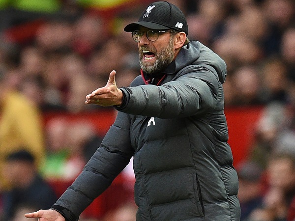 Mourinho mỉa mai: 'Klopp gọi món thịt nhưng MU chỉ có cá'