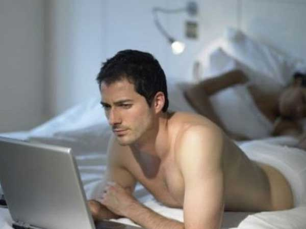 Xem phim sex nhiều có ảnh hưởng tình dục?