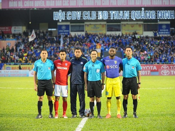 VPF mời trọng tài ngoại bắt các trận quyết định vé play-off V.League