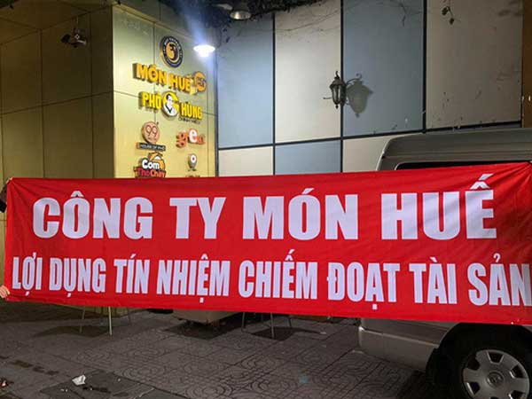 Món Huế bị tố nợ tiền nhà cung ứng, đóng cửa một loạt cửa hàng, văn phòng hiện 'vườn không nhà trống'