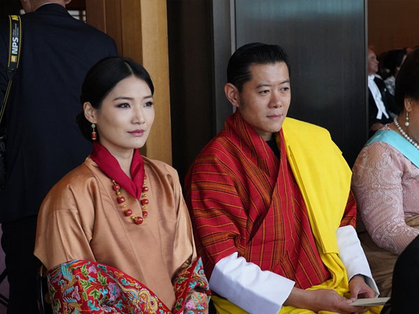Cộng đồng mạng phát sốt với vẻ đẹp 'thoát tục' không góc chết của Hoàng hậu Bhutan ở Nhật Bản khi tham dự lễ đăng quang