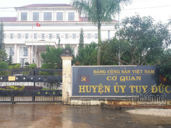 Vụ đánh lái xe nhập viện, Chánh văn phòng Huyện ủy đi làm nhậu '3 tăng'