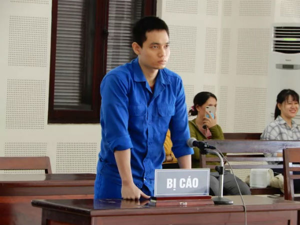 Cựu thiếu úy công an tạt axit vợ sắp cưới vì ghen tuông bị tăng thêm 2 năm tù