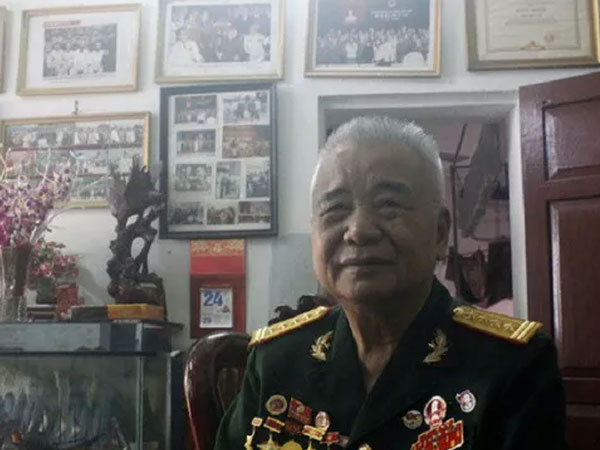 Anh hùng Hoàng Đăng Vinh - người bắt sống tướng De Castries qua đời