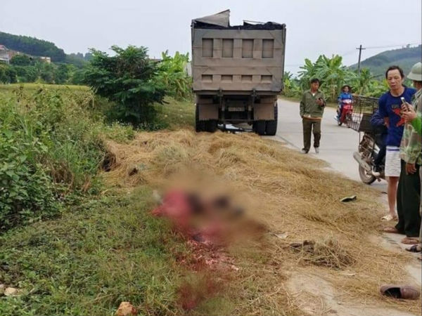 Bắc Giang: Sau khi gây tai nạn khiến nam công nhân tử vong, tài xế xe tải bỏ trốn khỏi hiện trường