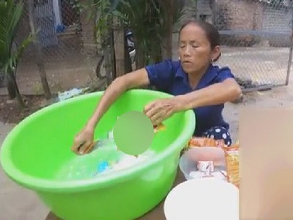 Liên tiếp vướng ồn ào, bị chỉ trích, kênh Youtube của Bà Tân vẫn tăng sub chóng mặt, bỏ xa hàng loạt nghệ sĩ nổi tiếng