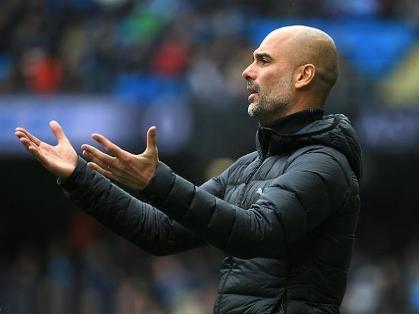 Pep Guardiola chỉ trích các học trò dù Man City thắng 3-0