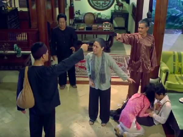 Cái kết 'Tiếng sét trong mưa': Hải - Khải Duy chĩa súng bắn nhau, Thị Bình lao vào giữa xin chết thay 2 người
