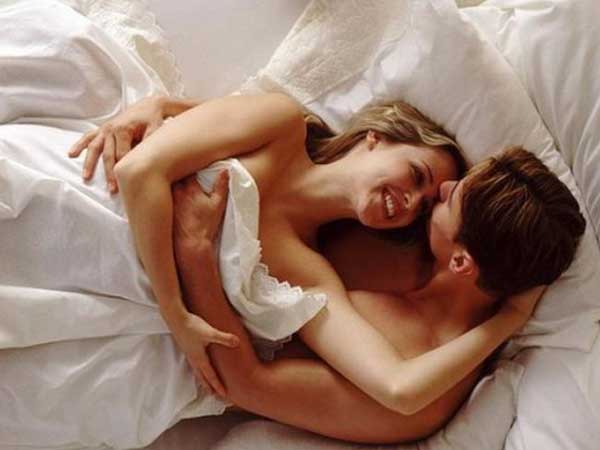 Vợ chồng sẽ hạnh phúc khi quan hệ mỗi tuần một lần?
