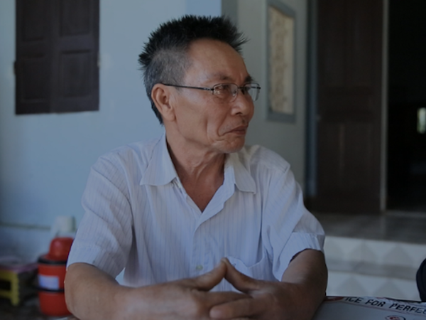 Câu hỏi xúc động của bé gái 5 tuổi nói với mẹ, ngày ngày chờ bố quay về trước khi bị mất liên lạc trên đường sang Anh