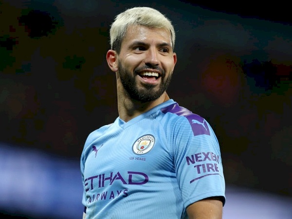 Aguero lập cú đúp, Man City vào tứ kết cúp Liên đoàn Anh