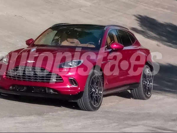 Aston Martin DBX bất ngờ xuất hiện trước ngày ra mắt