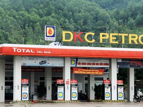 Xăng E5 không đạt quy chuẩn quốc gia nhưng không phải là 'hàng giả'?