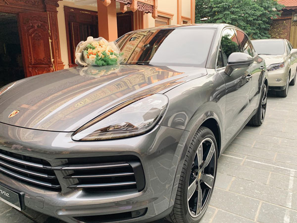Đại gia Việt chi cả tỷ đồng mua ‘option’ cho Porsche Cayenne, riêng bộ vành có giá gần bằng VinFast Fadil