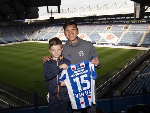 HLV SC Heerenveen tuyên bố không sử dụng Đoàn Văn Hậu trong năm 2019