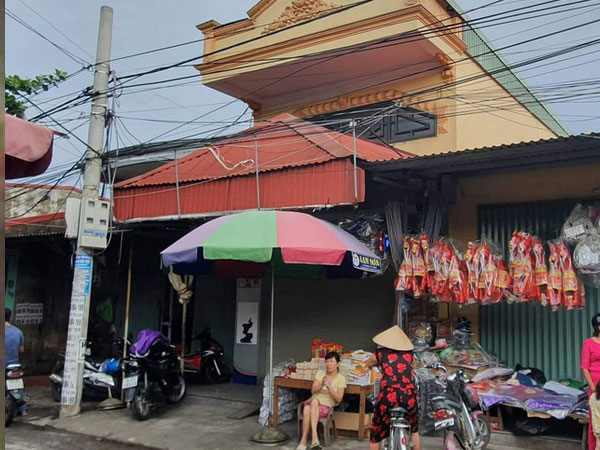 Vợ bị chồng dội nước sôi lên người vì ôm tiền đi chơi hụi