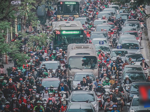 Đề xuất đồng bộ giờ làm, giờ học: Khó khả thi, cần suy xét thấu đáo