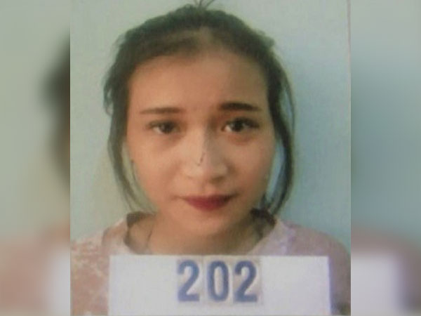 Bắt 'hotgirl' 19 tuổi lợi dụng nuôi con nhỏ để trốn truy nã