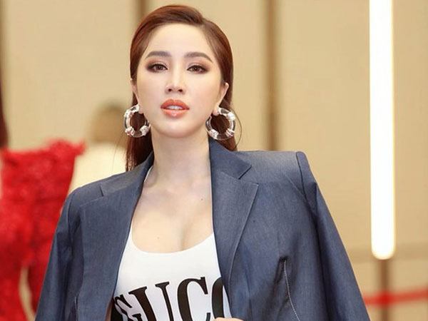 Lộ thiệp cưới cùng thông tin chính thức về đám cưới của Bảo Thy