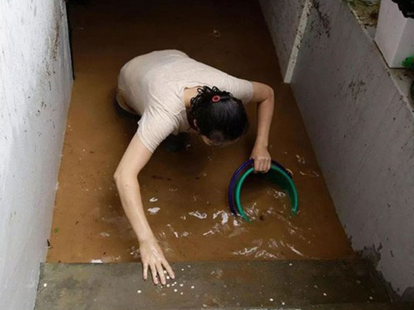 Trái ngược với khu Gangnam xa hoa là những 'ngôi nhà bán ngầm' trong Ký sinh trùng đến cuộc sống bi thảm ở khu ổ chuột của người nghèo ở Hàn Quốc