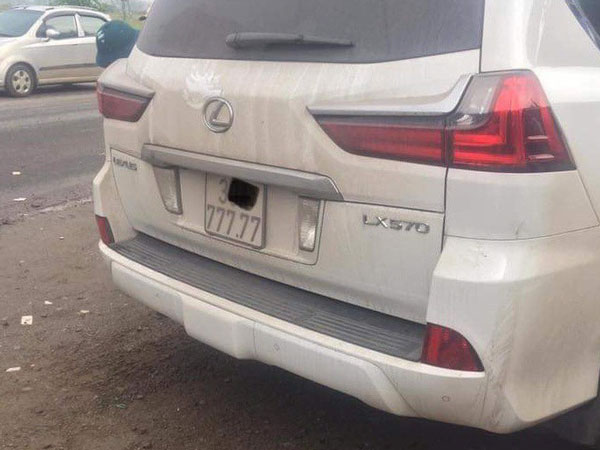 Danh tính tài xế điều khiển xe ô tô Lexus biển ngũ quý 7 đâm tử vong người phụ nữ
