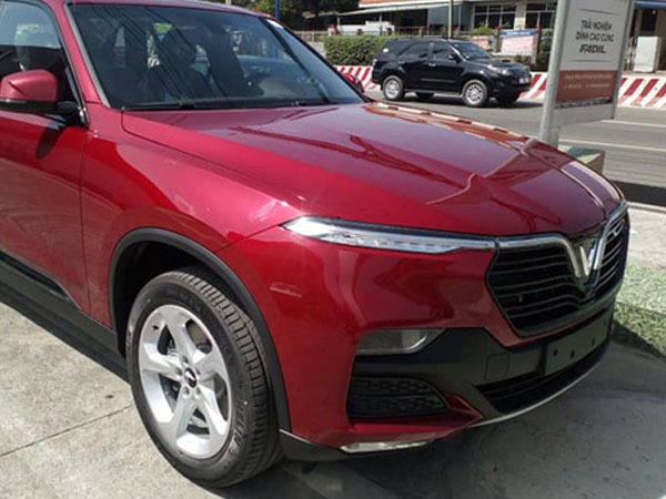 Trước bạ thay đổi, người mua VinFast Lux tiết kiệm hàng chục triệu đồng chi phí lăn bánh