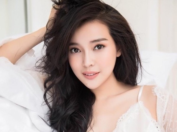 Cao Thái Hà: Mỹ nhân độc thân có giá nhất nhì Vbiz, hết sở hữu biệt thự lại mua căn hộ cao cấp ngay giữa quận 2