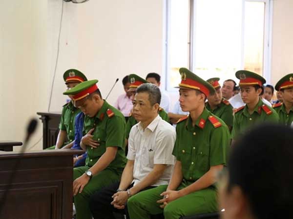 Bình Dương: Xét xử vụ án vi phạm quy định về quản lý, sử dụng tài sản nhà nước