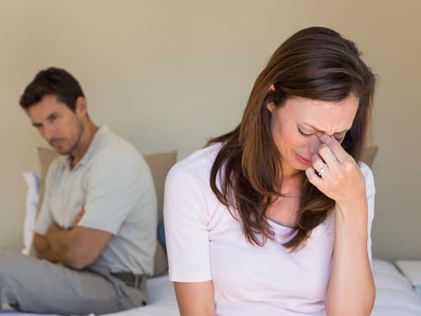 Ngượng chín mặt vì chồng tôi hay 'mách tội' vợ
