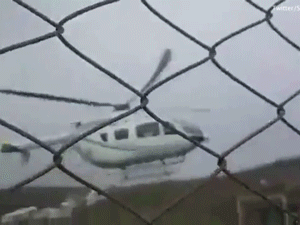 Video: Trực thăng chở Tổng thống Bolivia xoay vòng mất kiểm soát trên không