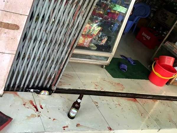 Hải Dương: Đang ngồi uống bia, nam thanh niên bị đâm trúng lưng